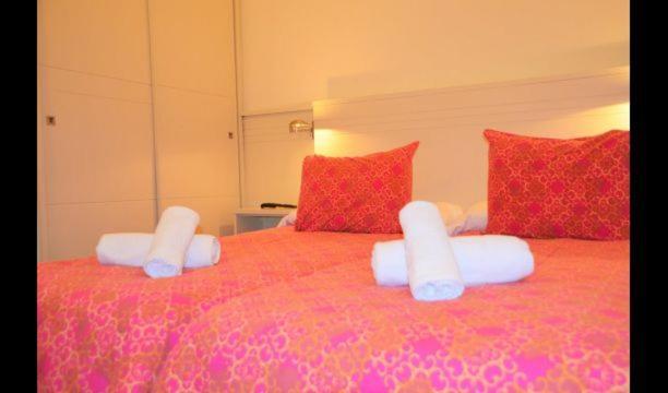 Apartment In Barcelona Sleeps 4 Includes Air Con 3 Exterior photo